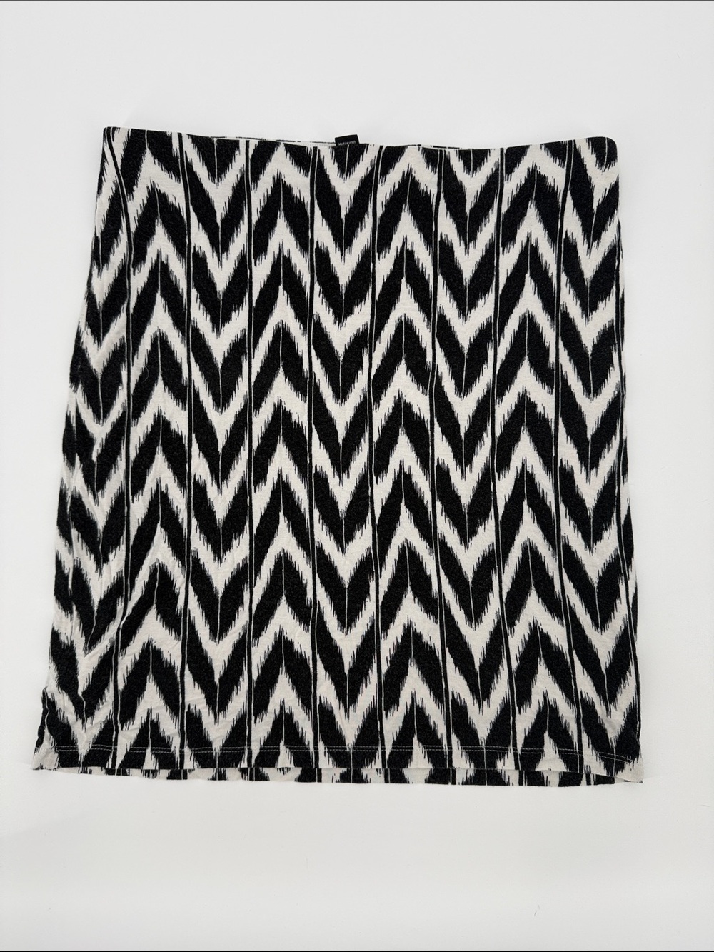 Apt. 9 Black and White Chevron Pencil Skirt